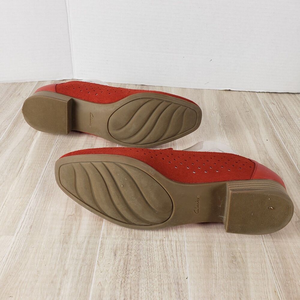 Clarks Women's Juliet Hayes Perf Loafer Red Suede Sz 9.5M - Picture 7 of 9